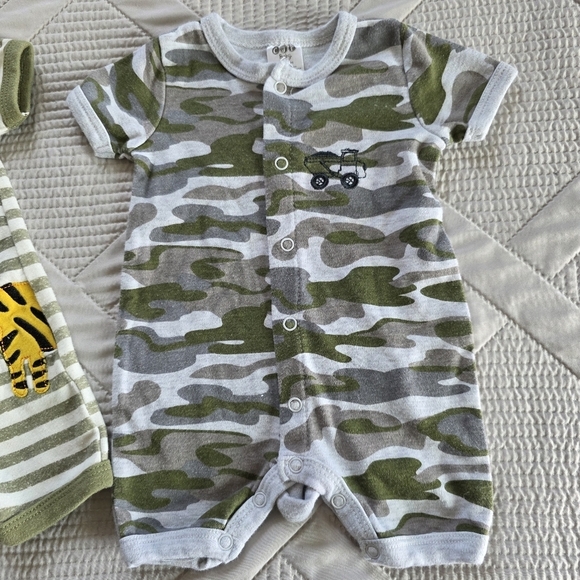 🔥5 FOR $25🔥2 Pack Bundle CJP Baby Boy Rompers 0-3M - Picture 2 of 10